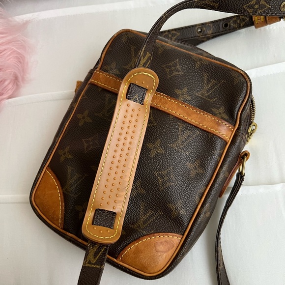 Authentic Louis Vuitton Danube - Picture 4 of 15